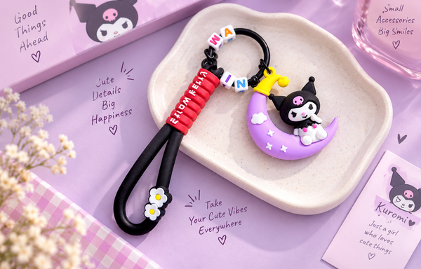 Kuromi Crescent Moon Keychain – كرومي مع هلال بنفسجي 🌙💜