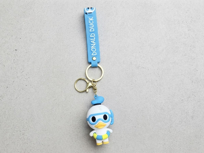 ميدالية دونالد داك وديزي داك – Donald & Daisy Duck Keychain 🏖️🐣